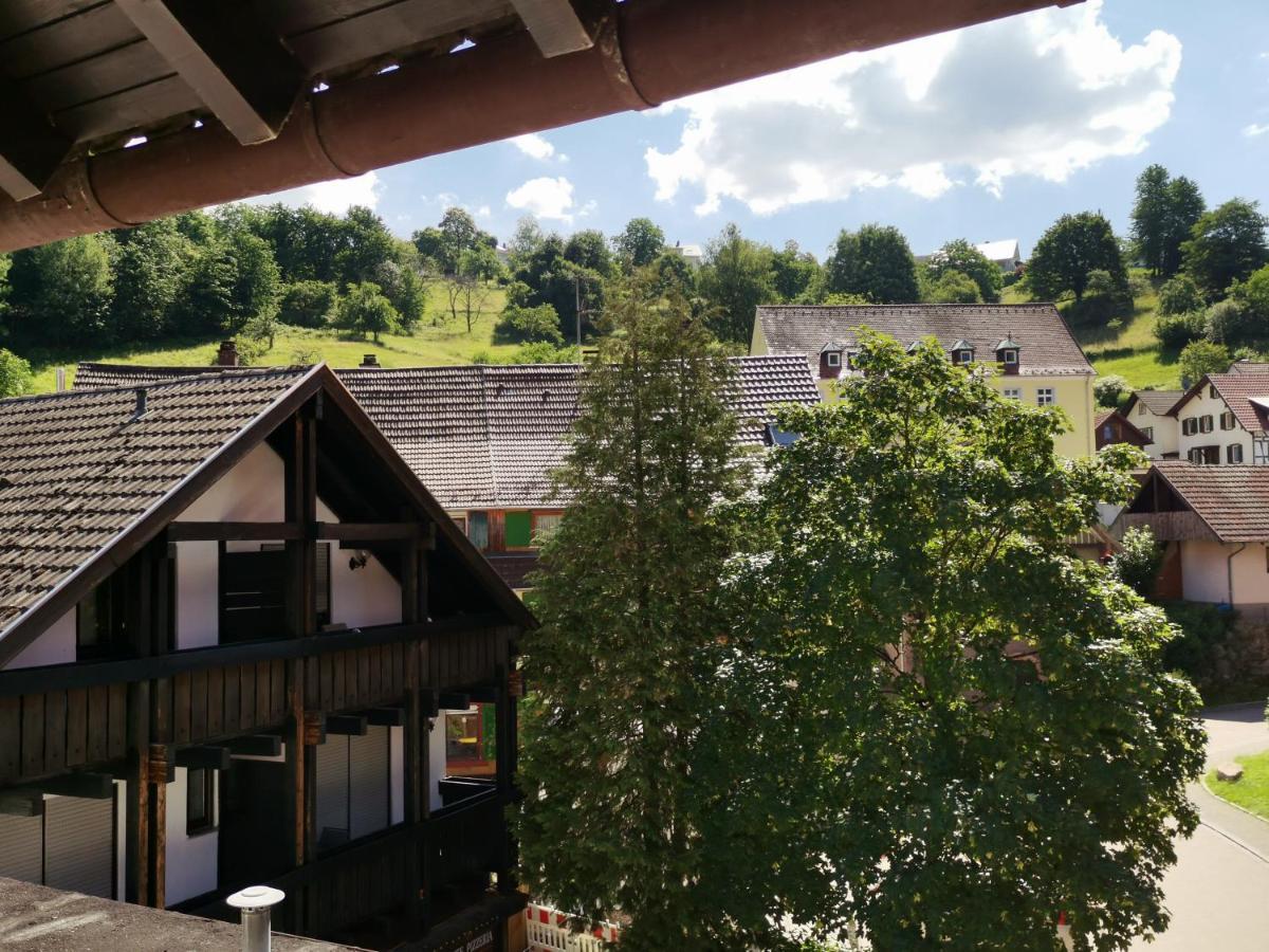 Hotel Gruener Baum - Hotel Im Murgtal, Schwarzwald Weisenbach Bagian luar foto